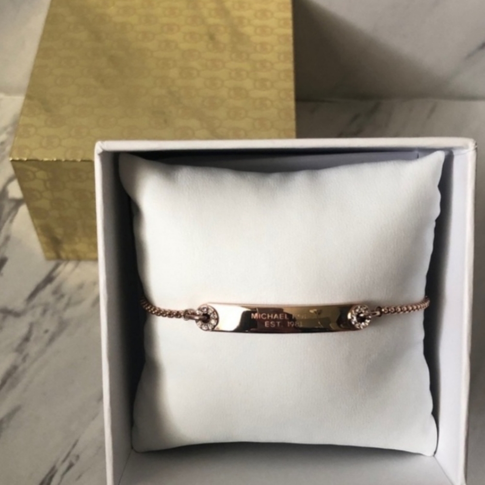 NWT MICHAEL KORS Logo Bracelet - Picture 6 of 10